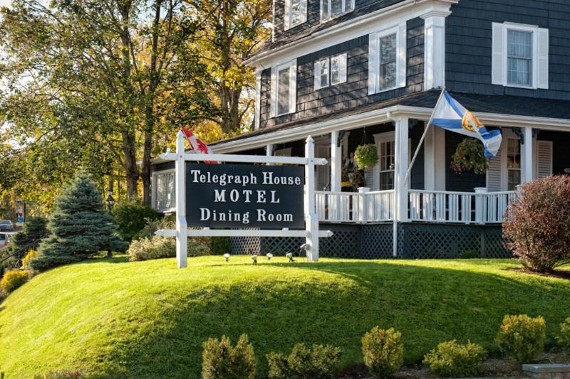 Telegraph House Motel Baddeck Ngoại thất bức ảnh