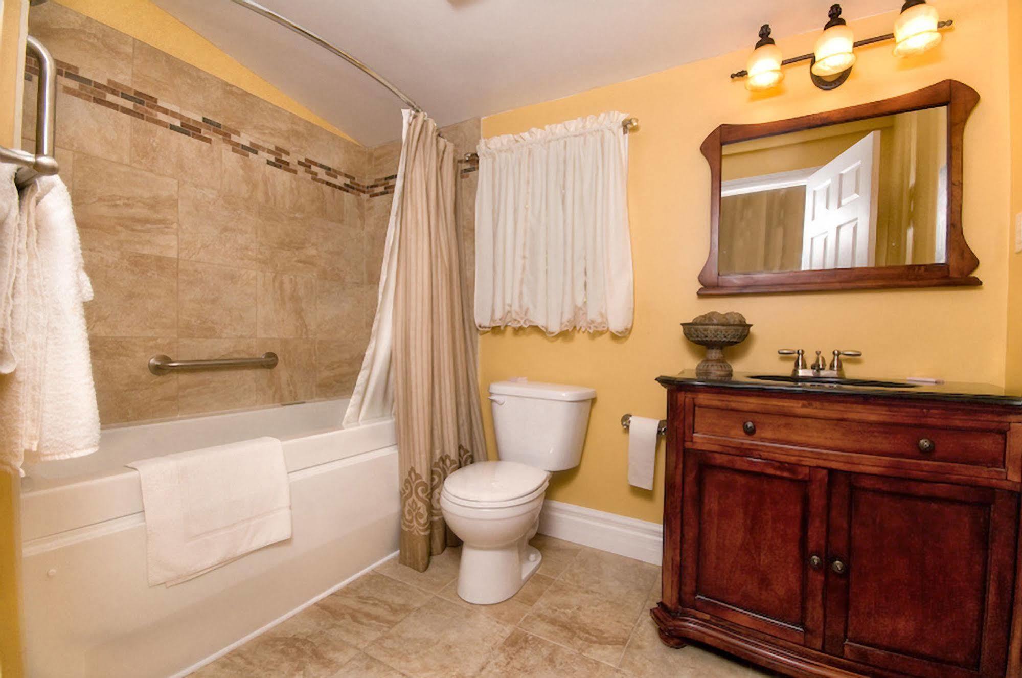 Telegraph House Motel Baddeck Ngoại thất bức ảnh