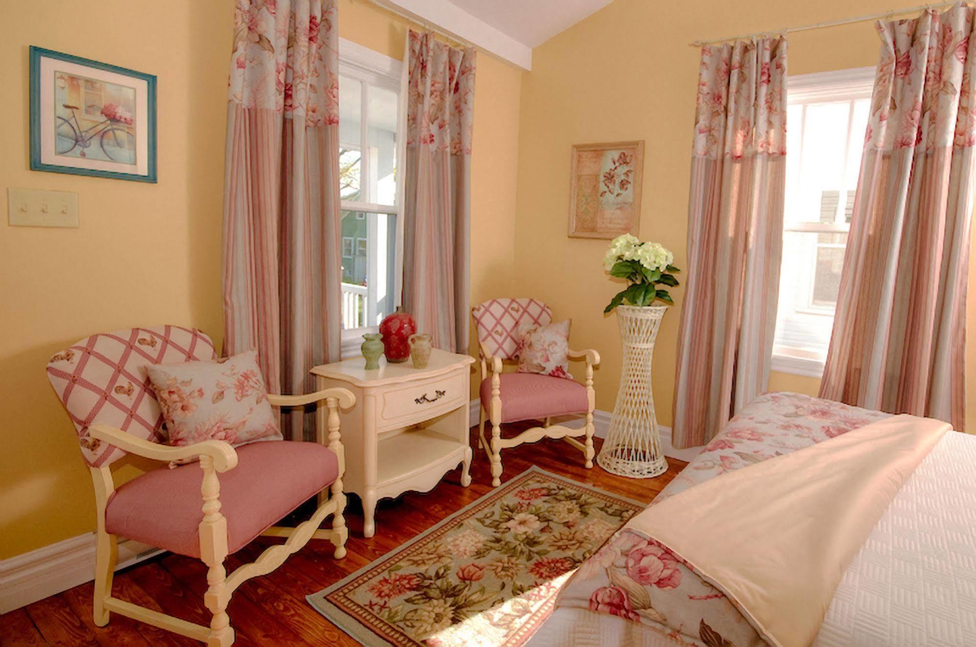 Telegraph House Motel Baddeck Ngoại thất bức ảnh