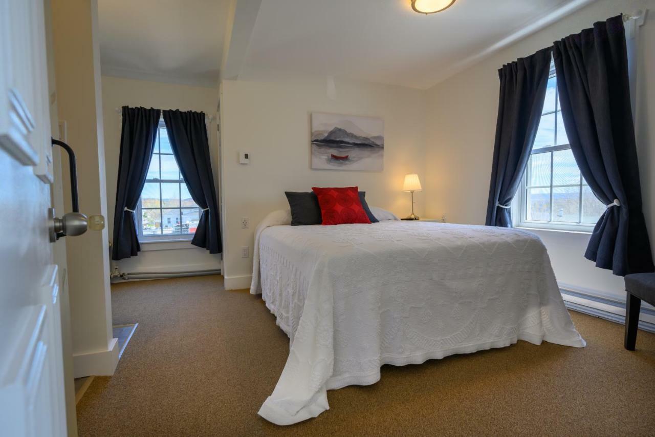 Telegraph House Motel Baddeck Ngoại thất bức ảnh