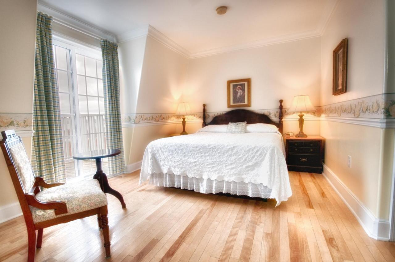 Telegraph House Motel Baddeck Ngoại thất bức ảnh