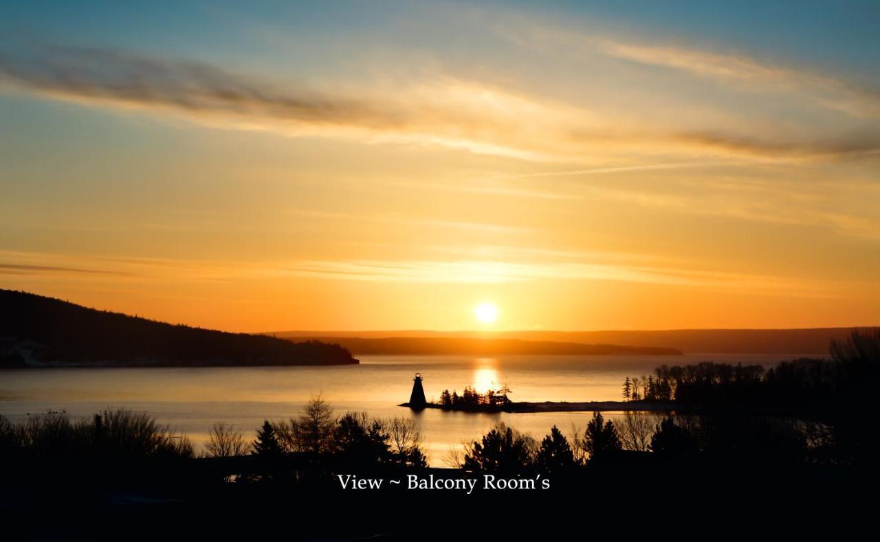 Telegraph House Motel Baddeck Ngoại thất bức ảnh