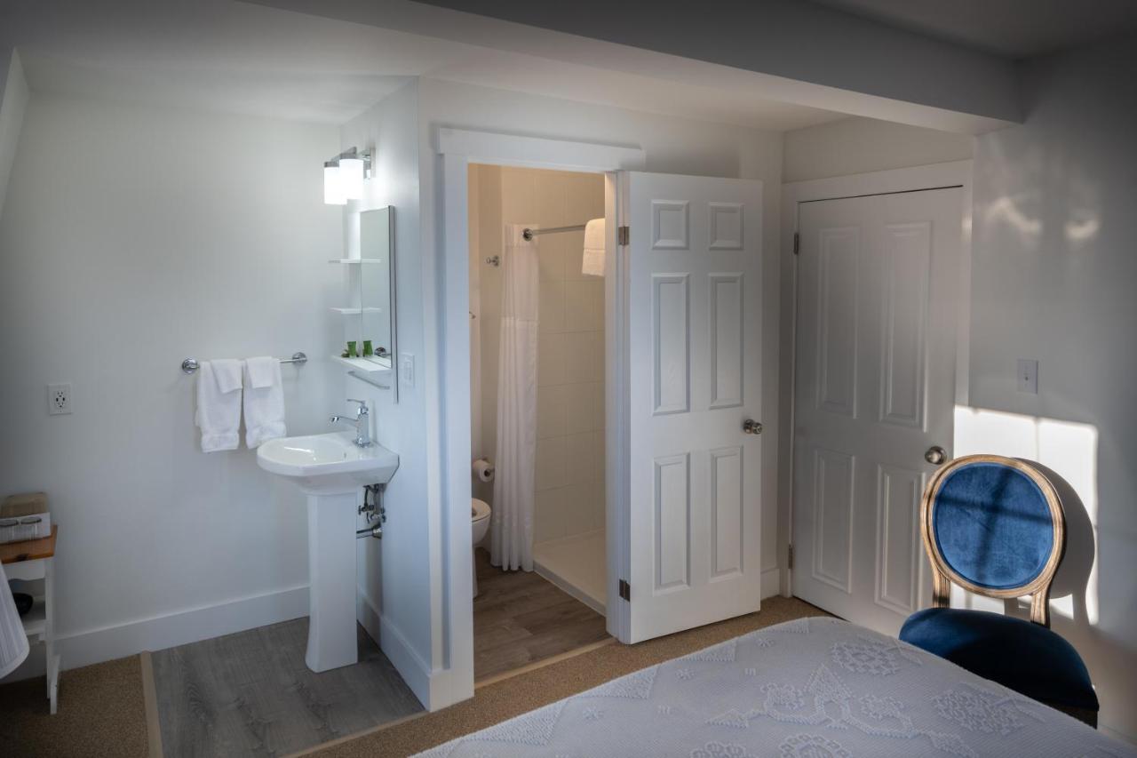 Telegraph House Motel Baddeck Ngoại thất bức ảnh
